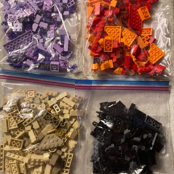 3 Pounds Assorted Lego Pieces - Picture 2 of 4
